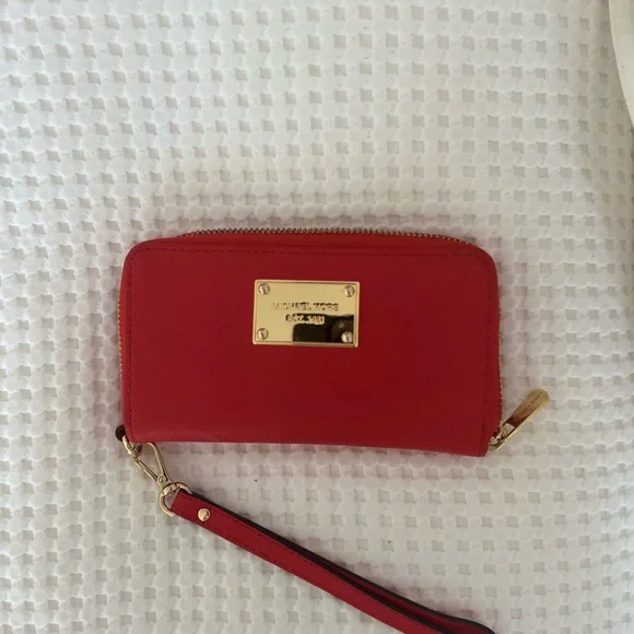 Michael Kors wallet - Picture 1 of 3